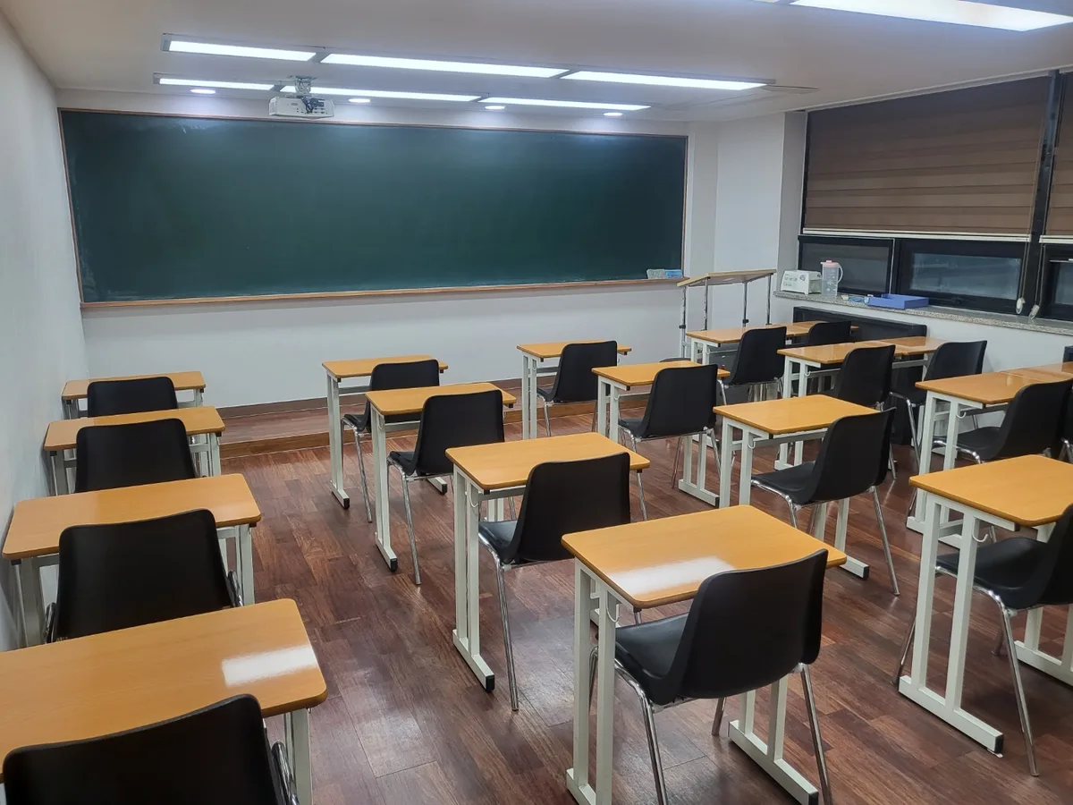 원주시 명륜동 어린이집 과학실 장비 주변 정밀 위생청소 사례 - 행진크린